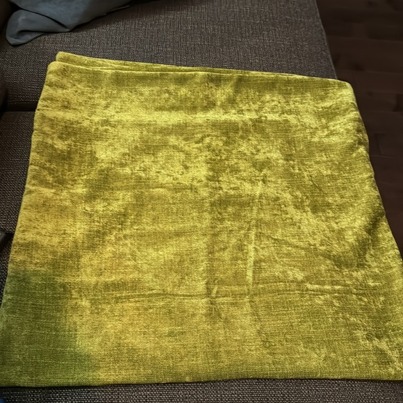 NWOT OSVINO pillow covers - Picture 7 of 7